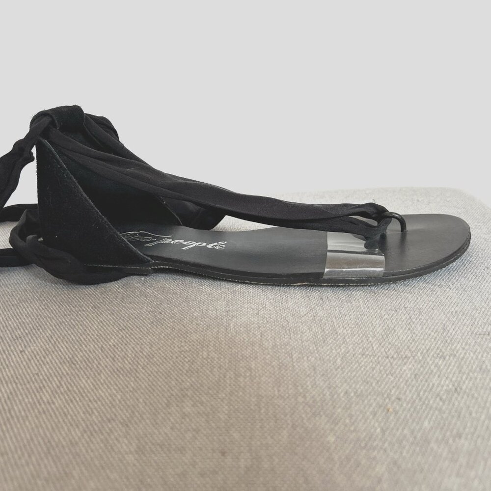 FREE PEOPLE $80 Black Barcelona Tie Sandals 38 Boho Suede Ankle Wrap Flat - Picture 4 of 8
